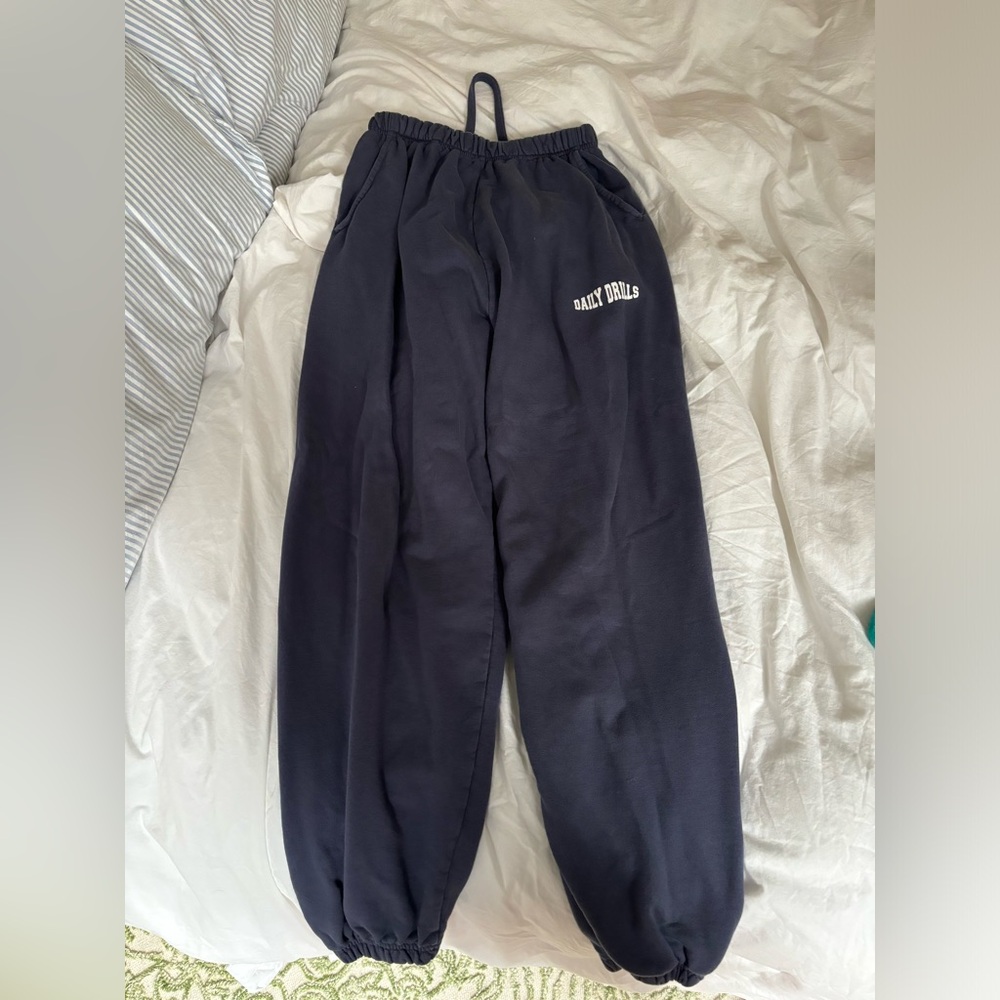 DAILY DRILLS Navy Sweatpants